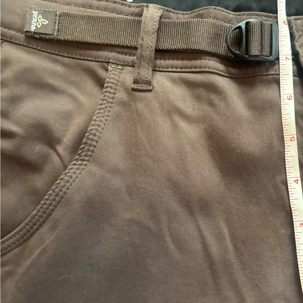 Prana Men's stretch Zion Pants in Brown Size S (30)x 32